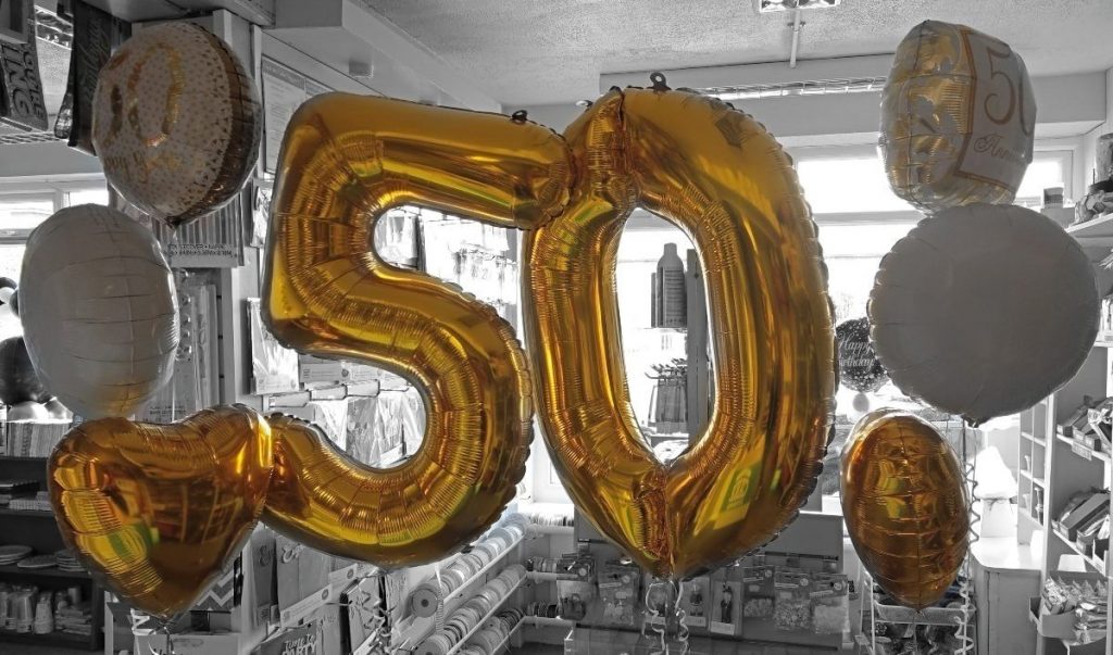 golden 50th anniversary number balloons and matching bunches - Tamworth