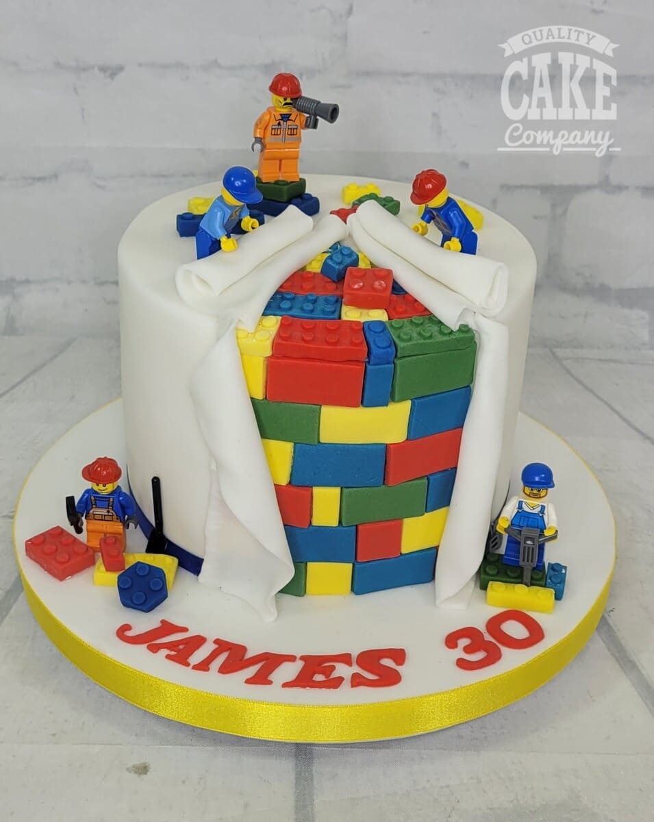 Lego cake deals ideas without fondant