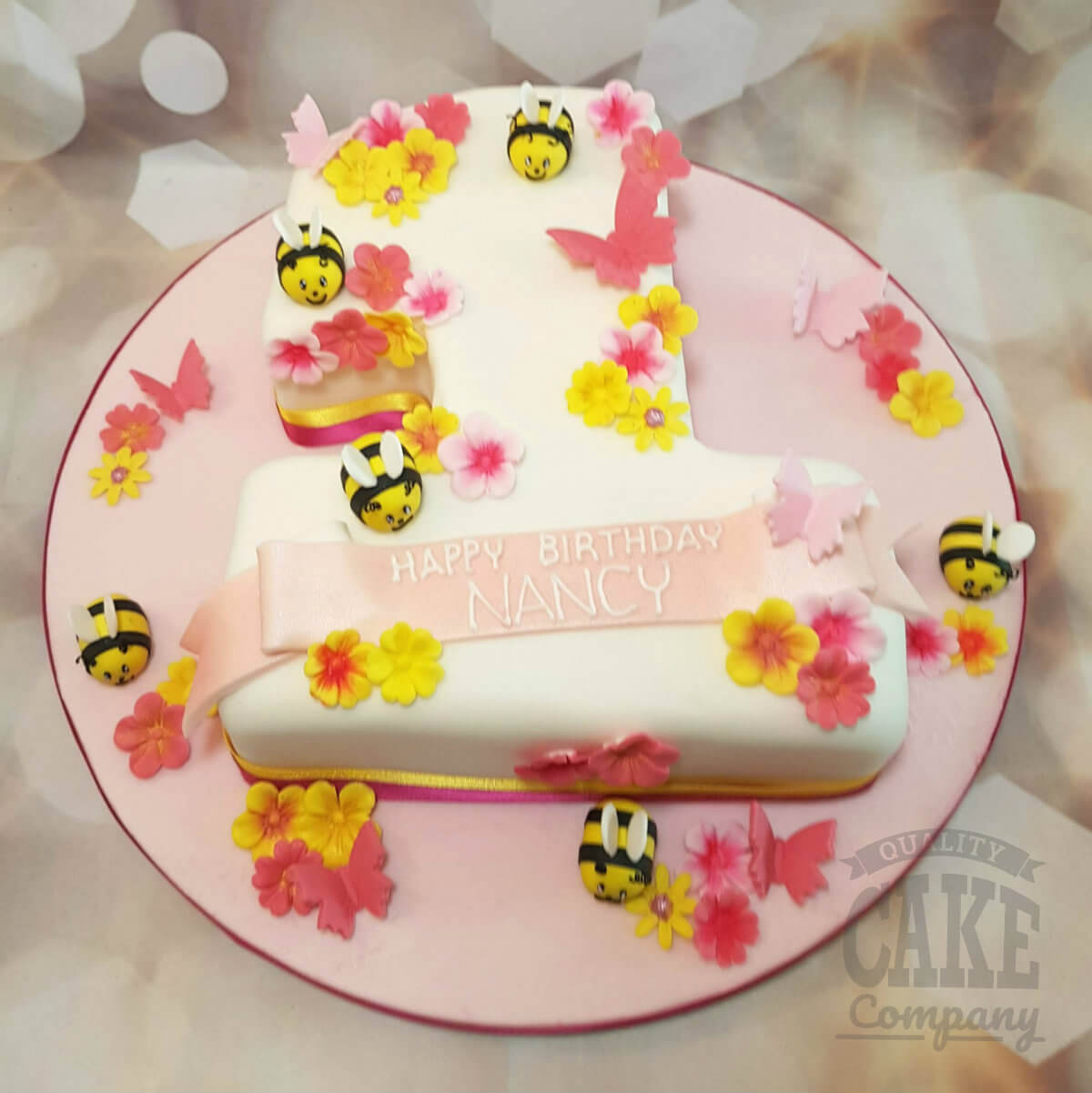12 edible small BEES cake CUPCAKE topper DECORATION WEDDING birthday GARDEN  BEE