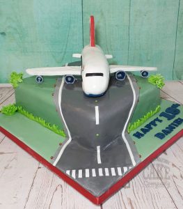 Aeroplane on runway novelty birthday cake - Tamworth