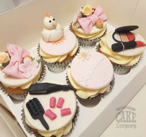 chicken and makeup theme cupcakes - Tamworth