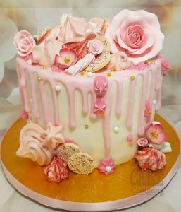 pink drip cake floral - Tamworth