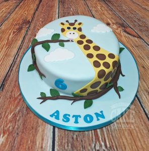 cute 2D giraffe birthday cake - Tamworth
