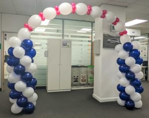 corporate quicklink balloon arch indoors - Tamworth