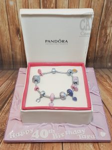 pandora bracelet box novelty cake - tamworth