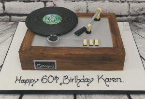 record player novelty cake - tamworth