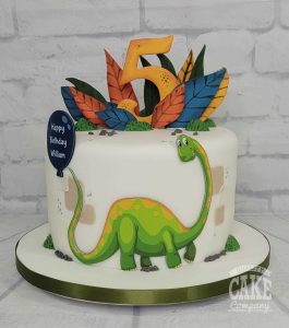cute dinosaur and leaves 5th birthday cake - Tamworth