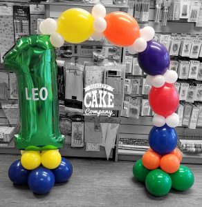 children's first birthday quicklink table balloon arch - Tamworth