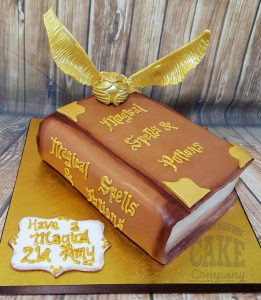 harry potter speels book with snitch - Tamworth