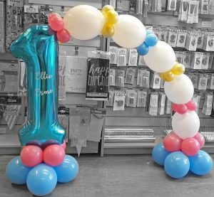 kids first birthday blue table balloon arch - Tamworth