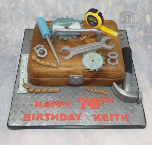 wooden toolbox novelty cake - tamworth