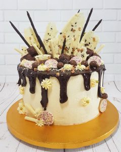chocolate drip cake - Tamworth