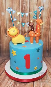 Cute zoo animal party cake - tamworth