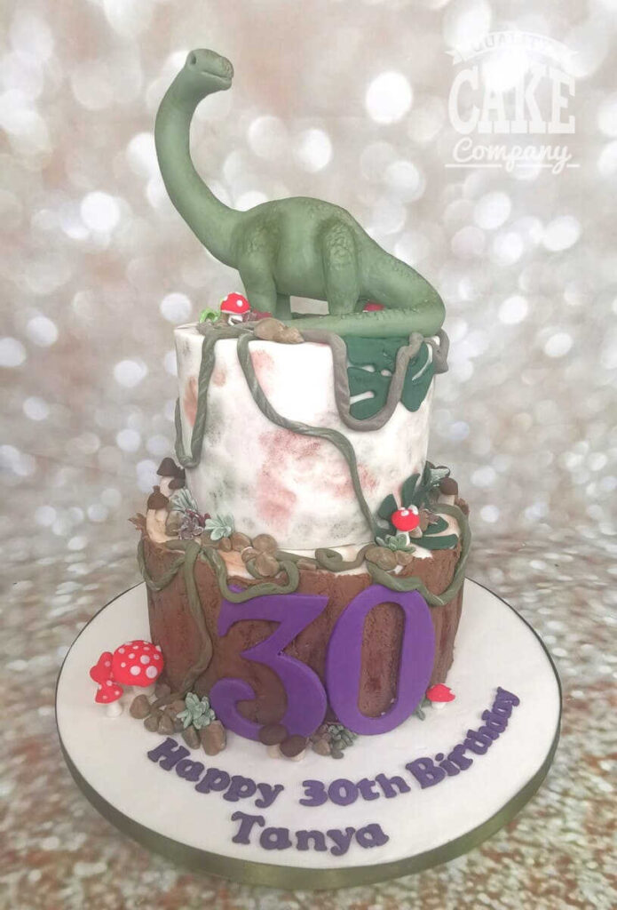 55+ Cute Cake Ideas For Your Next Party : Dark Green Cake for 30th Birthday