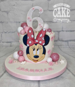 small minnie mouse cake - tamworth